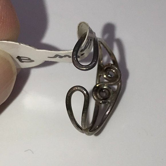 Sterling S Design Wire wrap Toe Ring - Picture 6 of 8